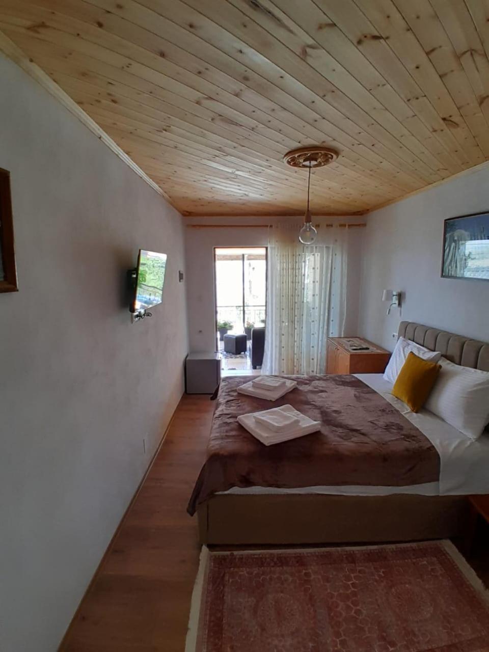 Guest House Ejona Gjirokastër Extérieur photo
