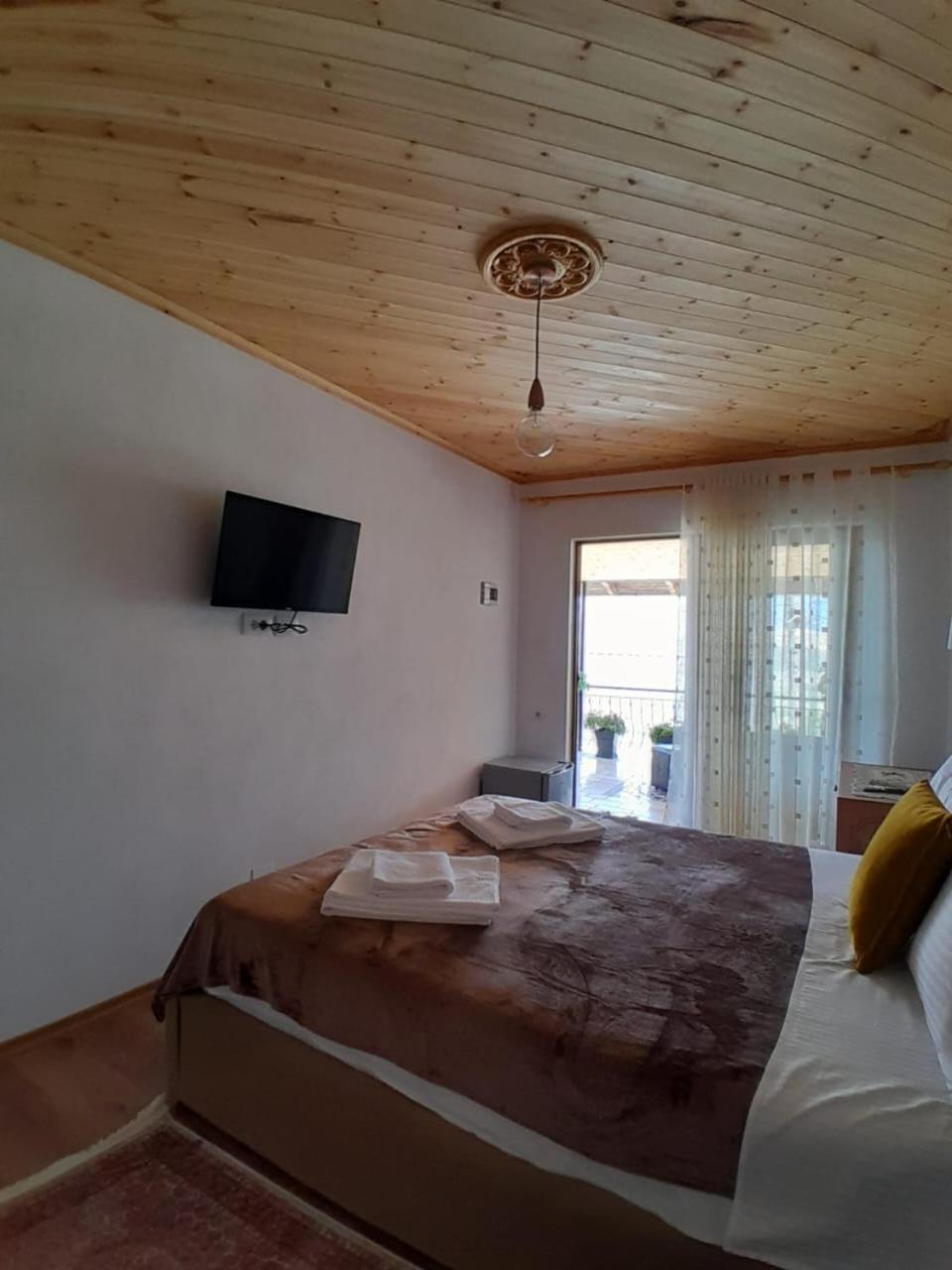 Guest House Ejona Gjirokastër Extérieur photo